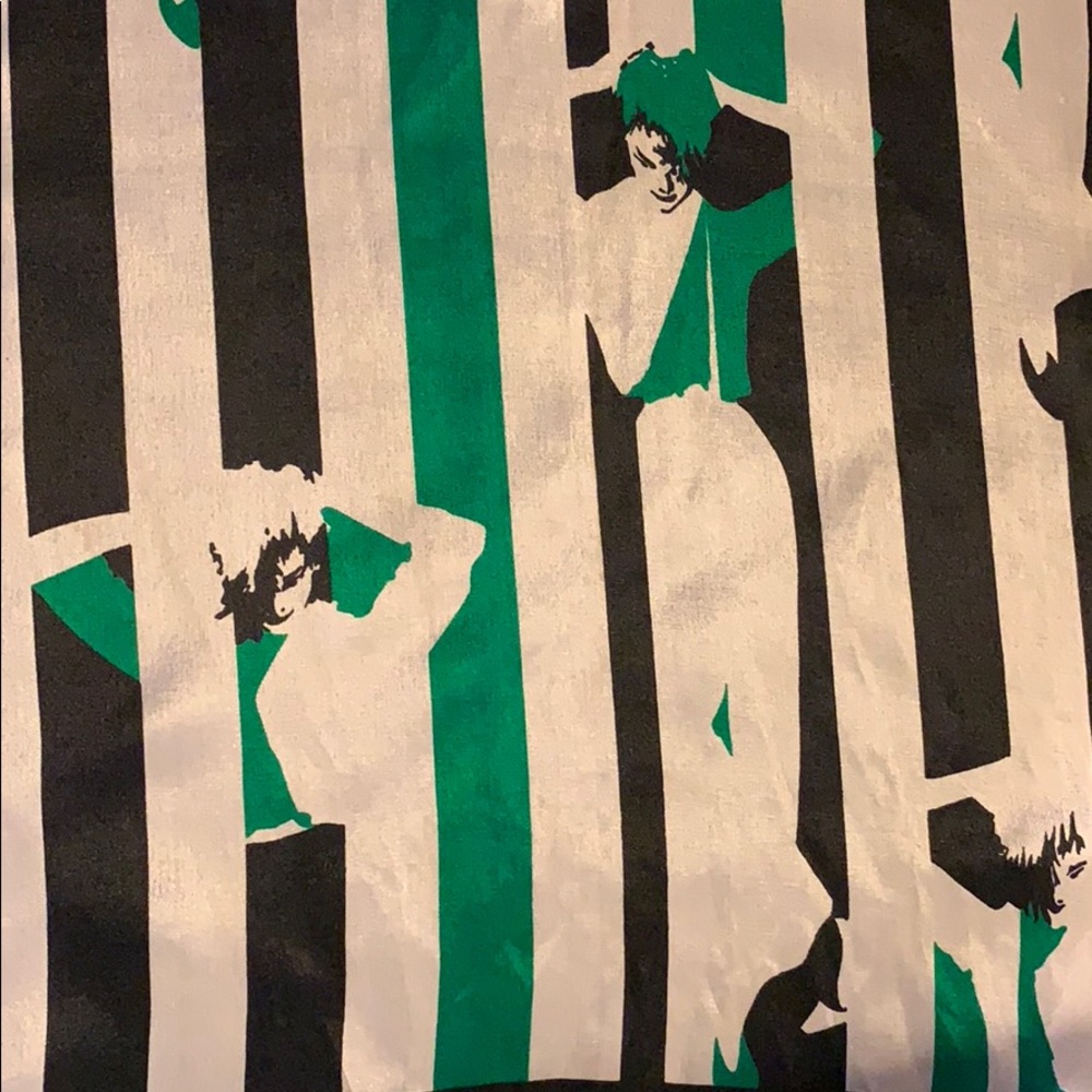 VINTAGE B&B Super Cool Silk Scarf 💚